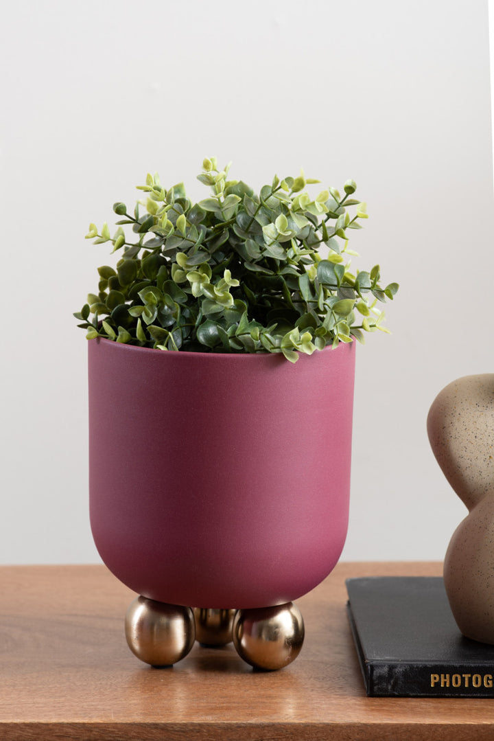 Burgundy Estilo Plant Pots