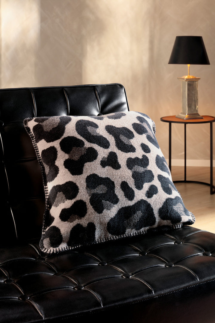 Leo Part Cushion