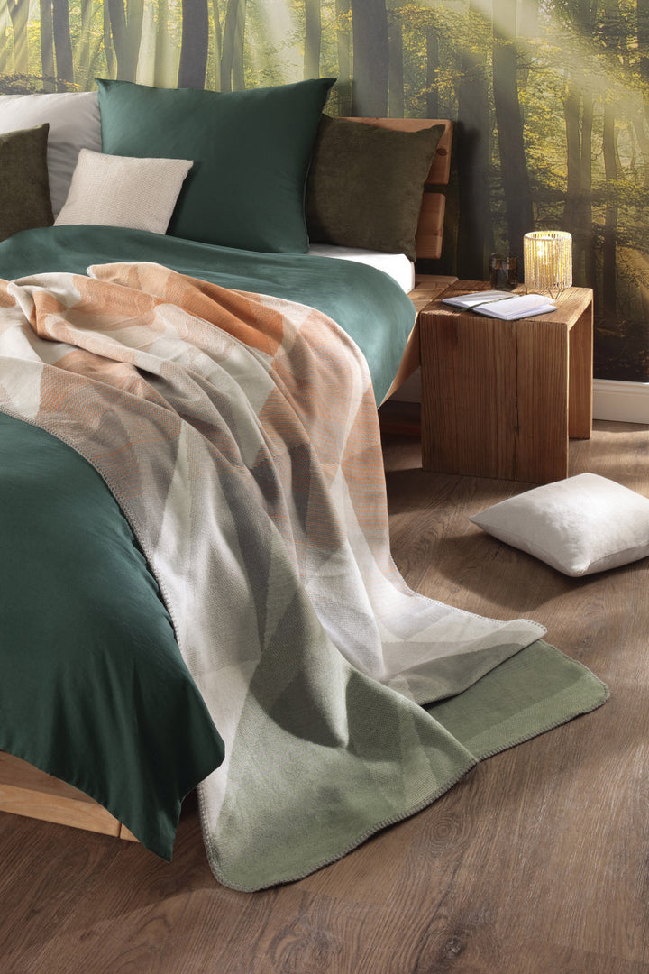 Shadeflow Blanket