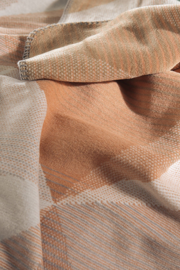 Shadeflow Blanket