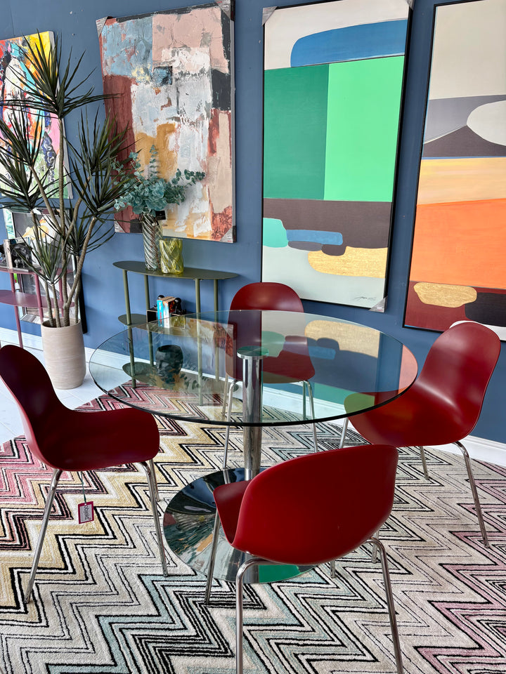 SALE Ex-Display Planet Round Table &amp; Academy Chairs