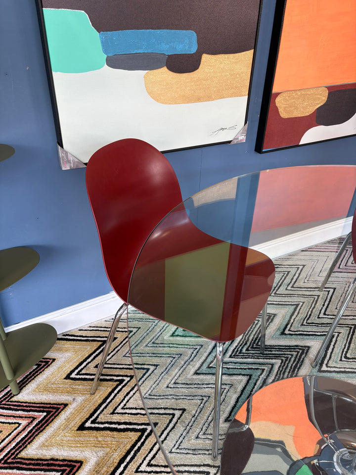 SALE Ex-Display Planet Round Table &amp; Academy Chairs