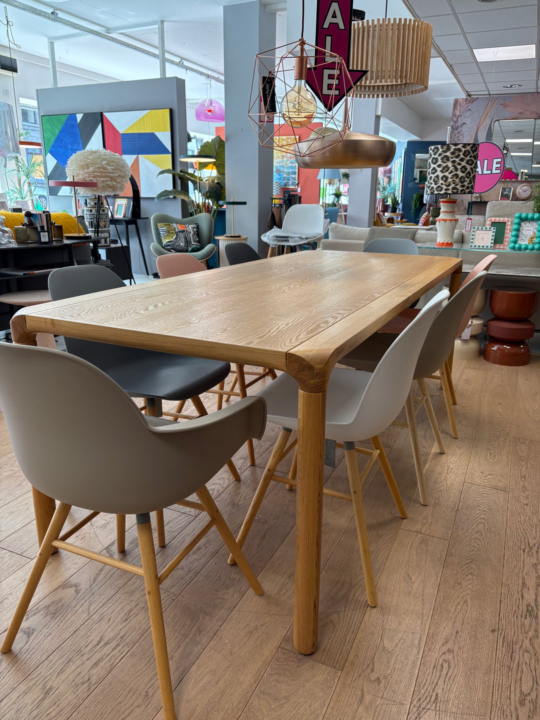 SALE Ex-Display Storm 8 Seater Table &amp; Albert Kuip Chairs Set