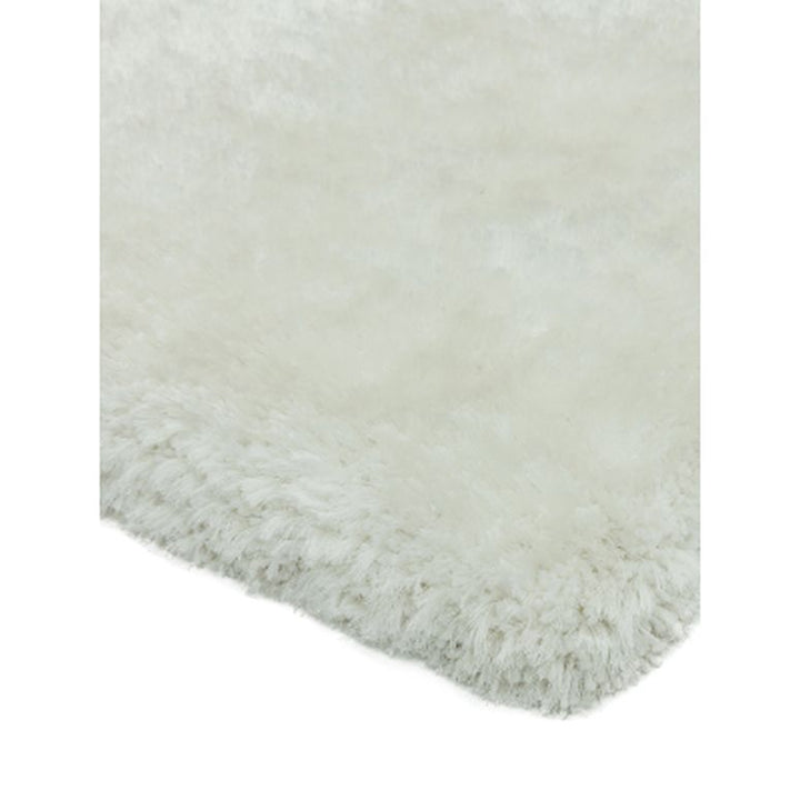 Plush White Runner & Rugs